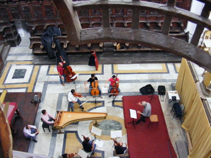 (106) Complesso Monastico - Un affaccio nella Chiesa di San Nicolo'